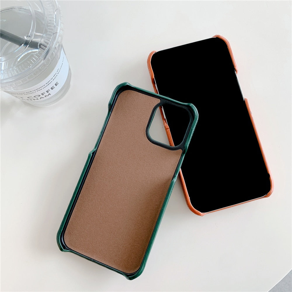 Slank iPhone-hoesje dat telefoon en pasjes samenhoudt