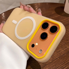 Magnetisch 2-in-1 telefoonhoesje met matte afwerking op een neutrale achtergrond